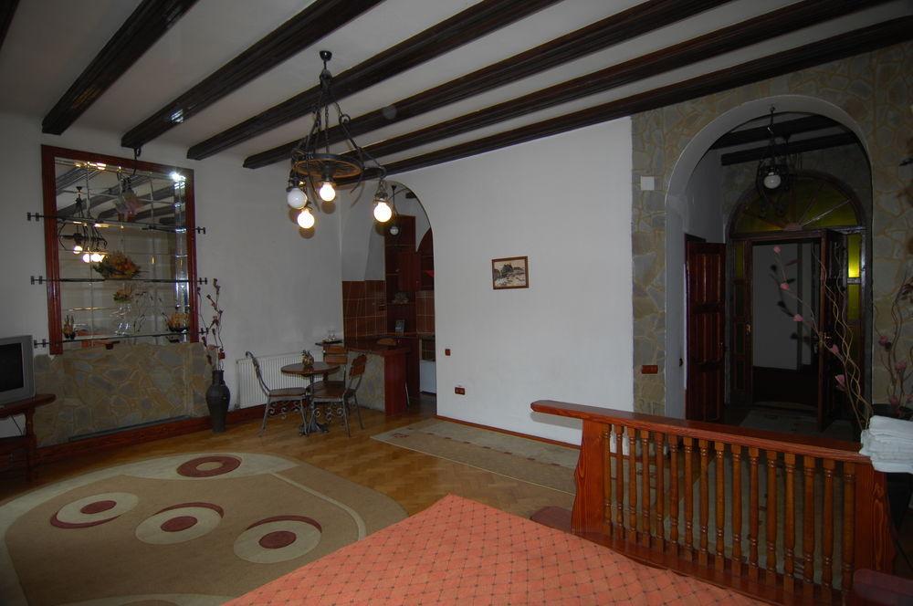 Pension Noemi Brasov Luaran gambar