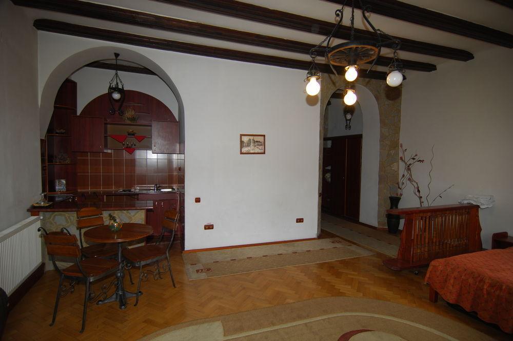 Pension Noemi Brasov Luaran gambar